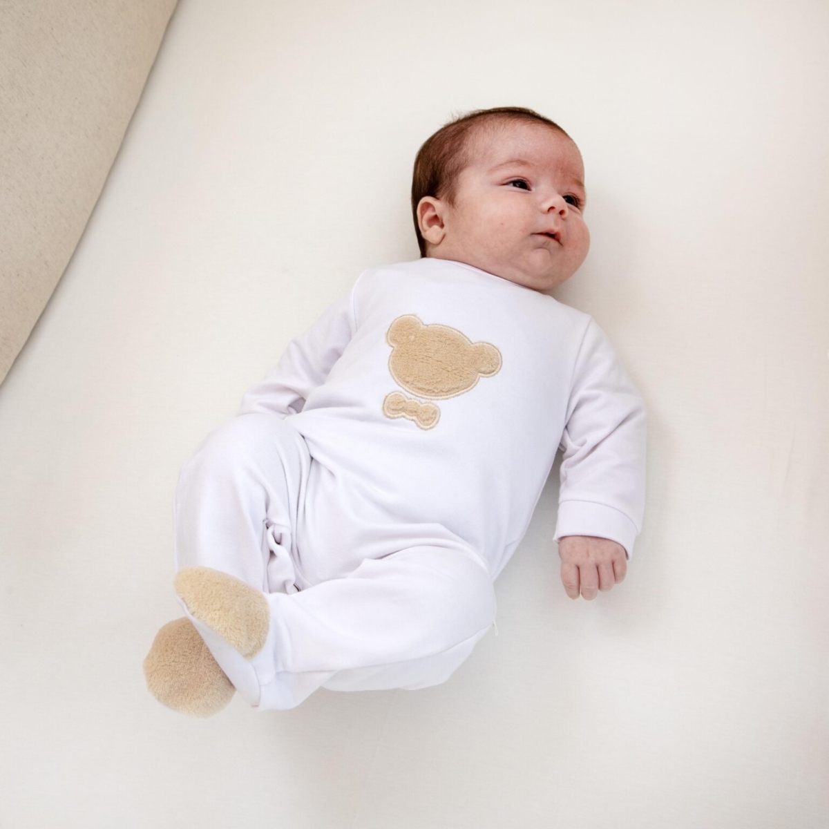 Babypakje - met voetjes - Noa - Beer - Wit